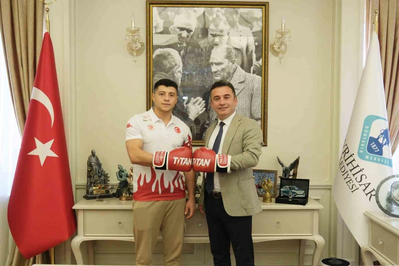 Başkan Dökmeci, &quot;Milli sporcumuz Doğan Kılıç bizi gururlandırdı&quot;
