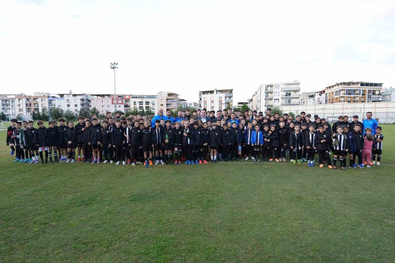 Başkan Dutlulu’dan Manisaspor’a destek ziyareti
