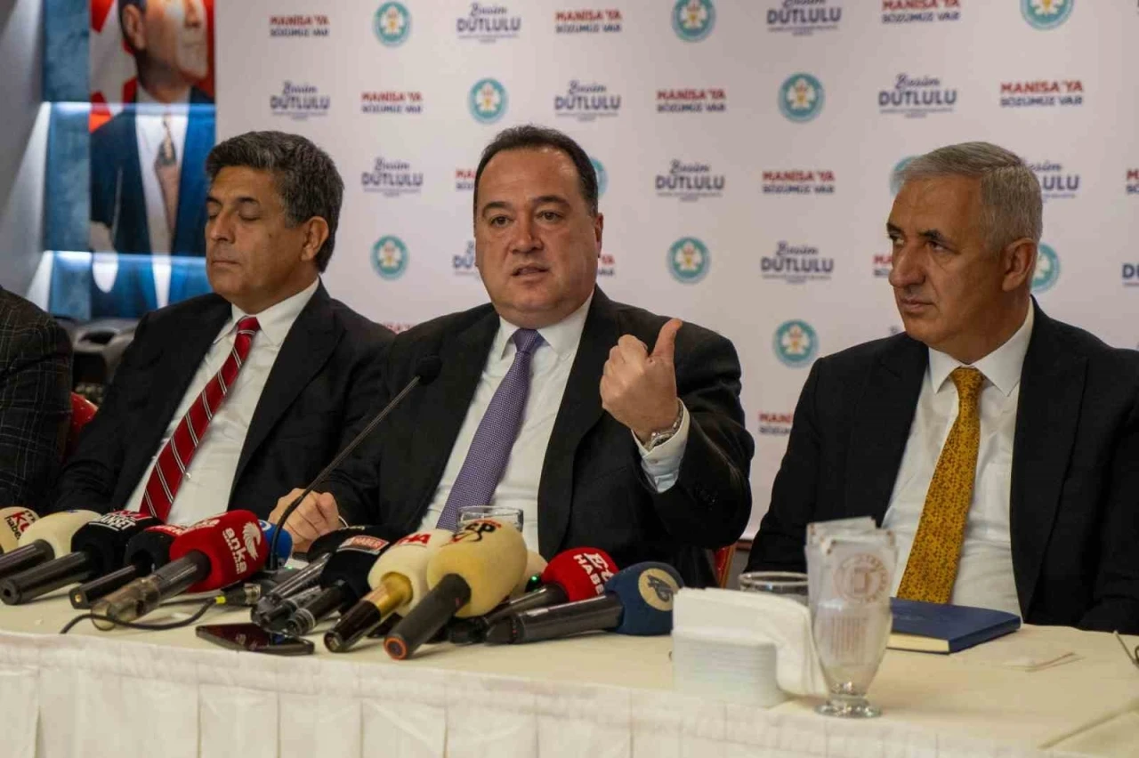 Başkan Dutlulu: &quot;2000 yıldan önce yapılmış evlerin hepsi riskli evler&quot;
