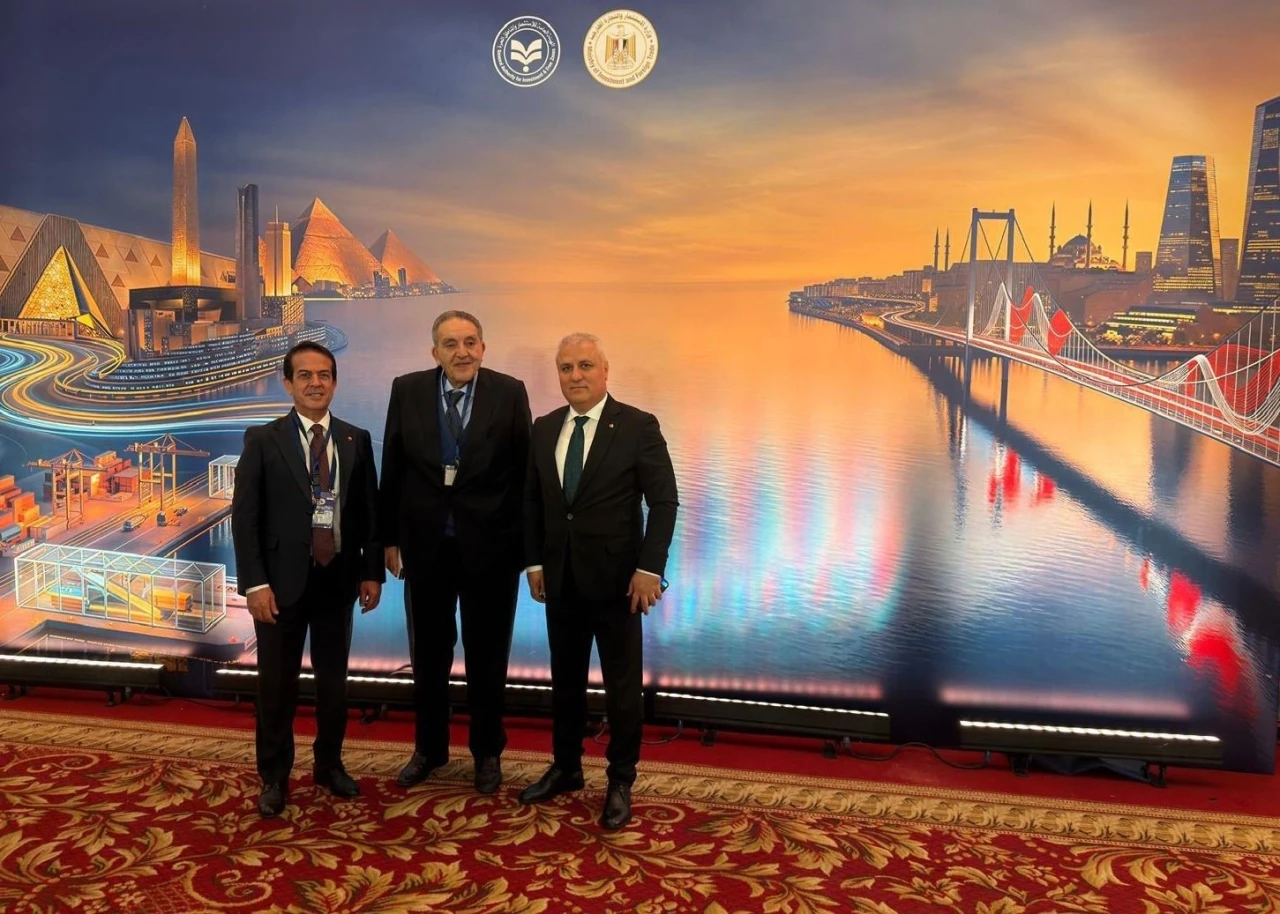 Başkan Erdem&rsquo;den Mısır&rsquo;da &ouml;nemli temaslar
