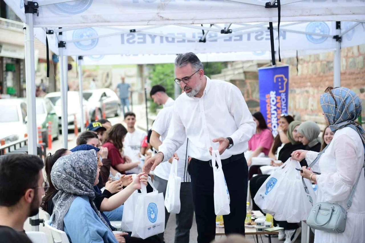 Başkan Erol gen&ccedil;leri dinledi, talepler i&ccedil;in harekete ge&ccedil;ti
