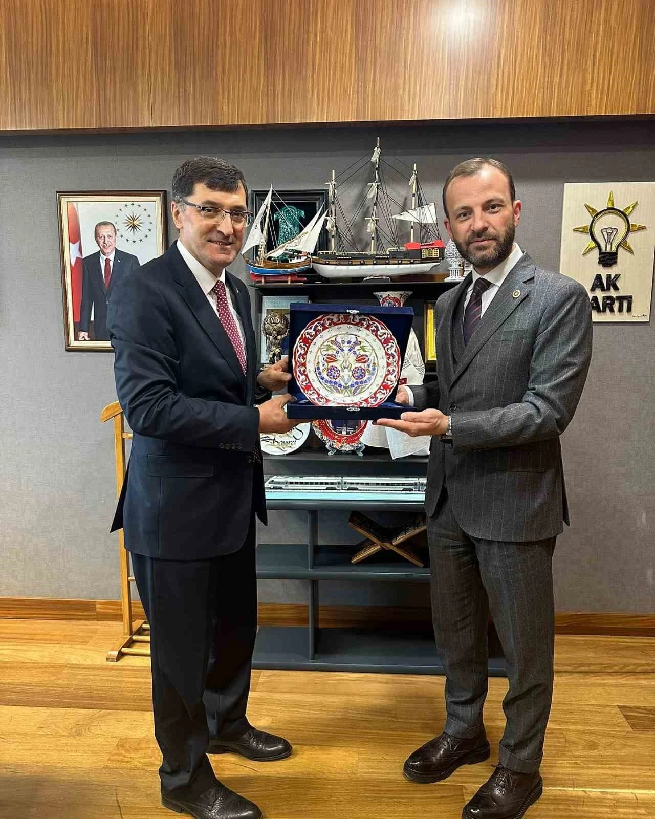 Başkan Eyüp Kahveci’den Kütahya milletvekillerine ziyaret
