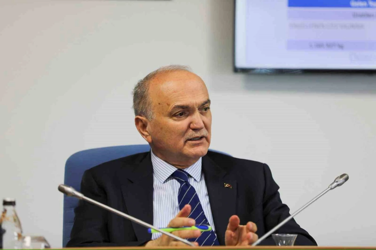 Başkan Faruk &Ouml;zl&uuml; yeniden başkan se&ccedil;ildi
