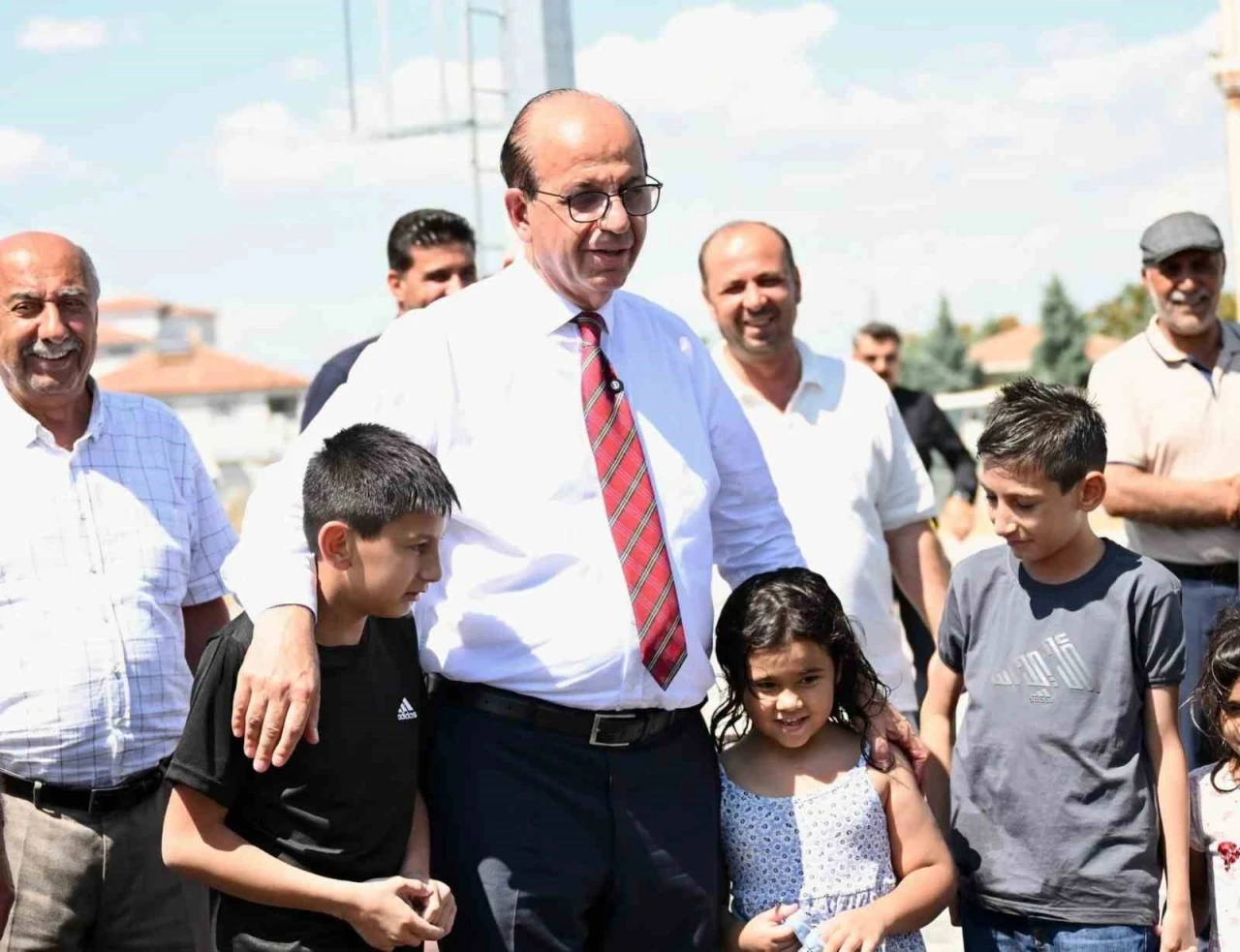 Başkan Ge&ccedil;it, Kuyulu Mahallesi&rsquo;ndeki yatırımları yerinde inceledi
