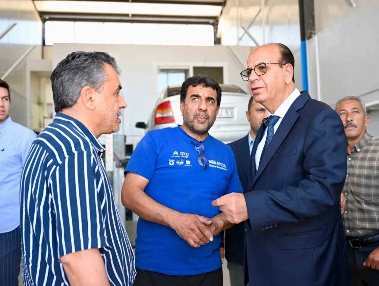 Başkan Ge&ccedil;it: "Yeşilyurt&rsquo;un her noktasına hizmet g&ouml;t&uuml;r&uuml;yoruz"
