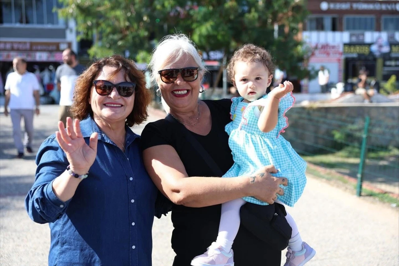 Başkan Gençay, Altınkum’da vatandaşlarla buluştu