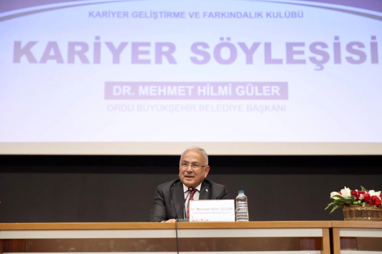 Başkan Güler, üniversite öğrencilerine seslendi: "Yapacağınız her işte önceliğiniz ülkeniz olsun"
