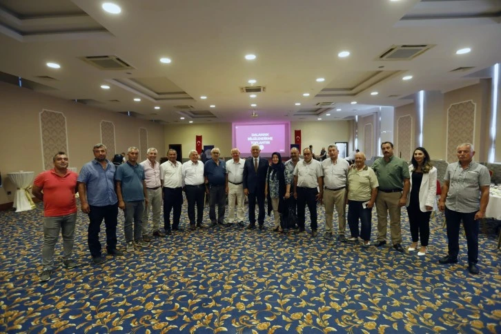 Başkan G&uuml;r&uuml;n, 19 Ekim Muhtarlar G&uuml;n&uuml;&rsquo;n&uuml; kutladı