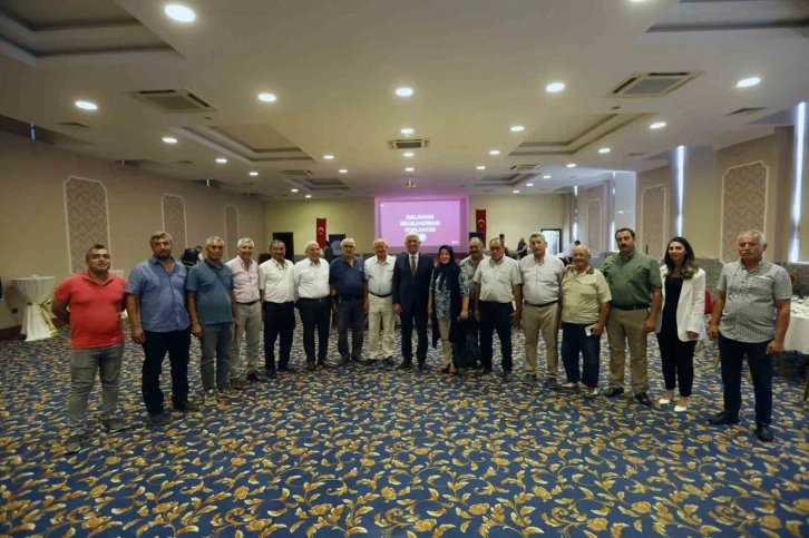 Başkan G&uuml;r&uuml;n, 19 Ekim Muhtarlar G&uuml;n&uuml;&rsquo;n&uuml; kutladı
