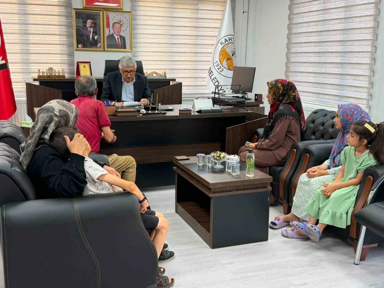 Başkan Halla&ccedil;, Halk Buluşmaları&rsquo;nda vatandaşların taleplerini dinledi
