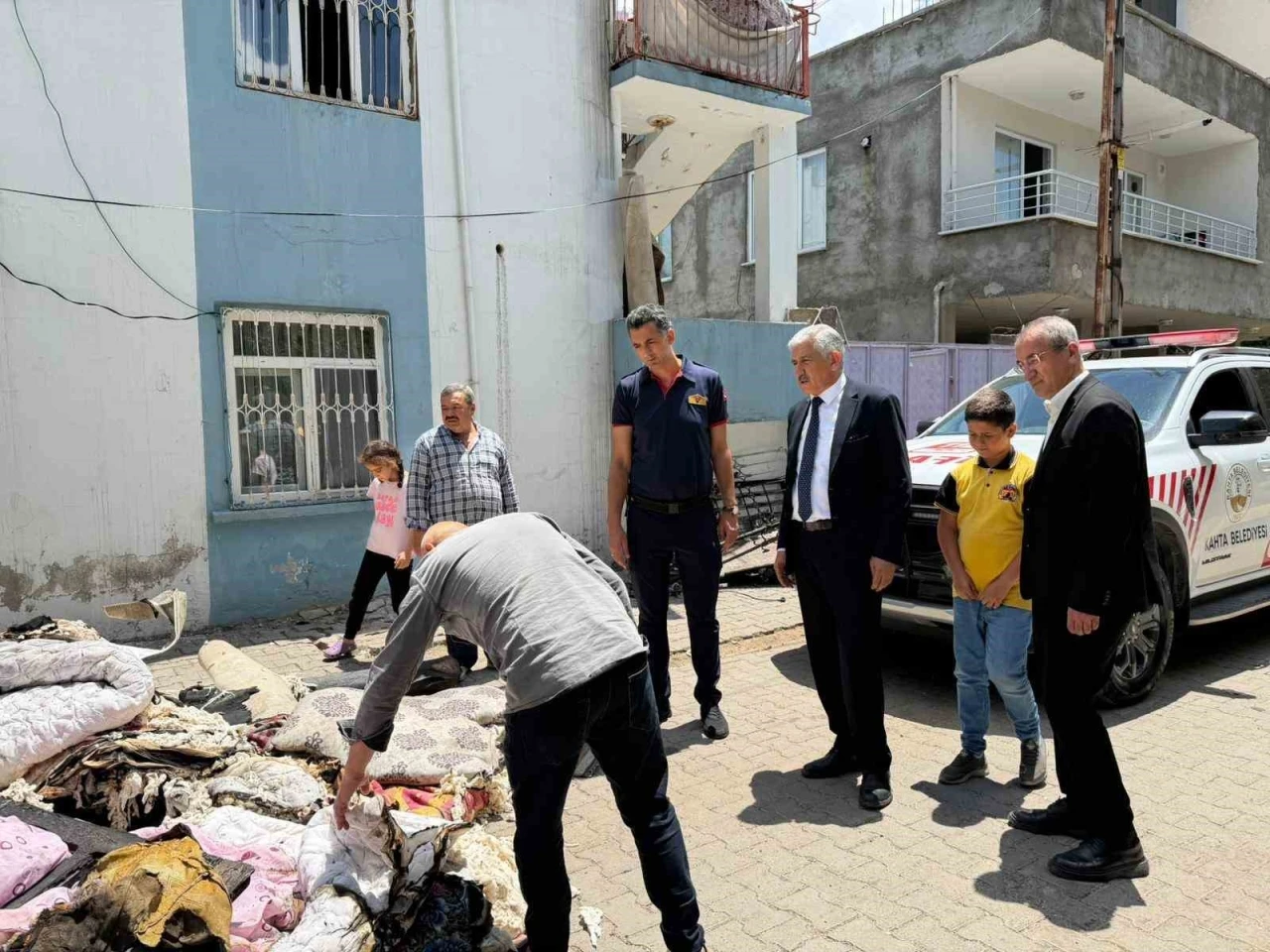 Başkan Hallaç, yangın mağduru aileyi yalnız bırakm