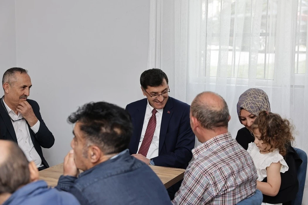 Başkan Kahveci: &quot;Bayramlar, birlik ve dayanışmanın en güzel örneklerinin sergilendiği zamanlardır&quot;
