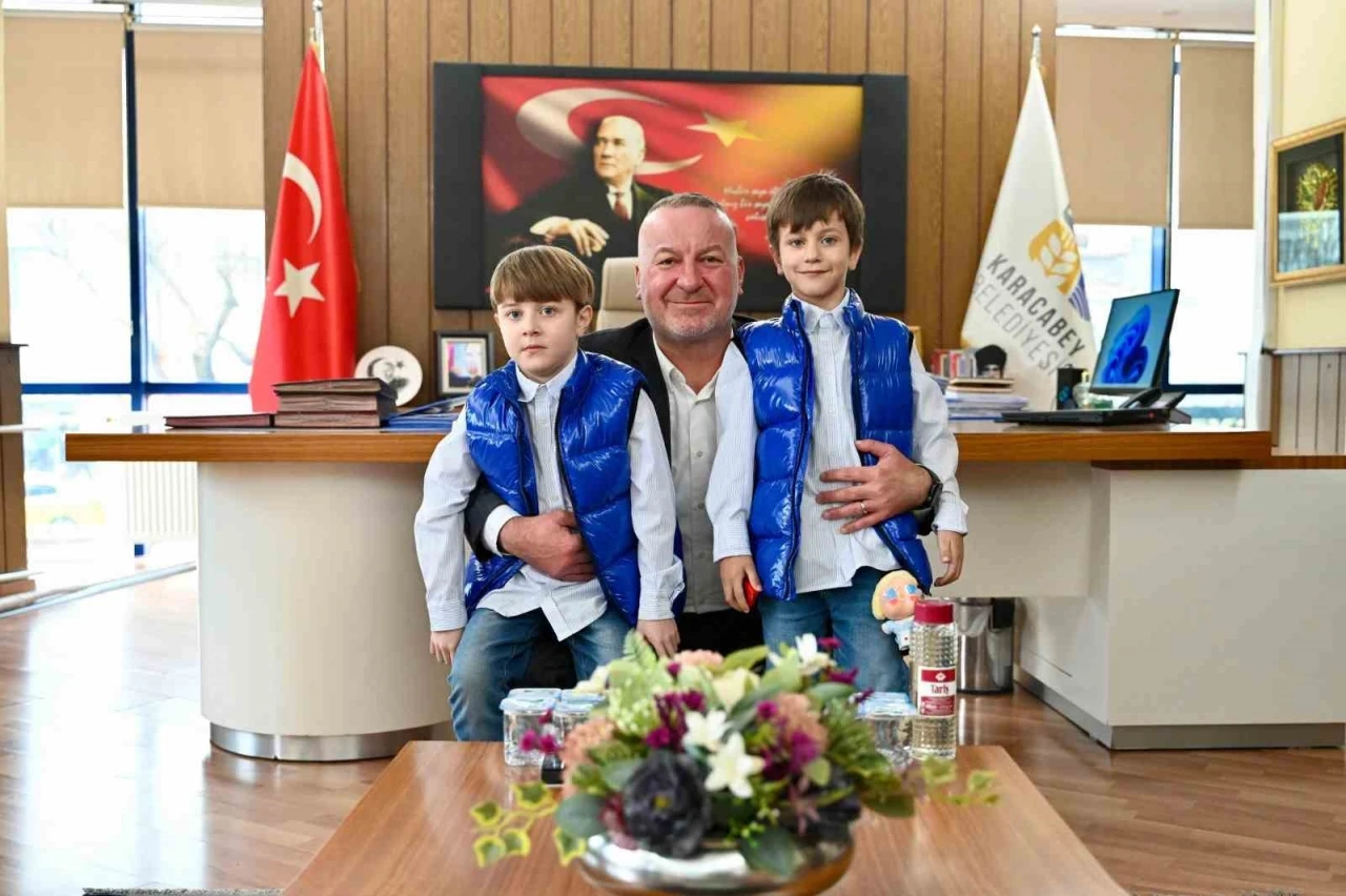 Başkan Karabatı&rsquo;dan DMD hastası Yağız Efe i&ccedil;in yardım &ccedil;ağrısı
