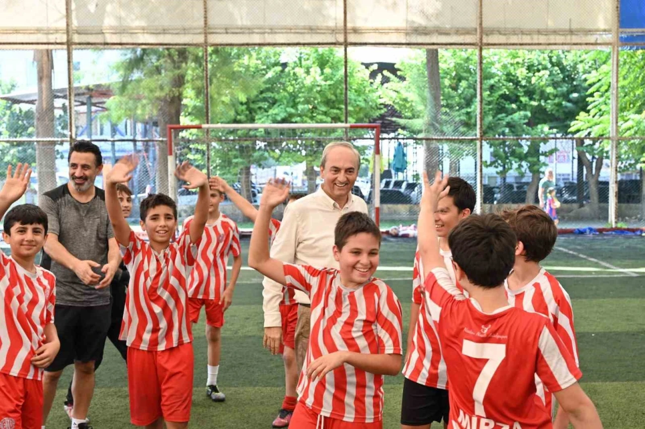 Başkan Kocagöz’den Başköy’e modern spor tesisi