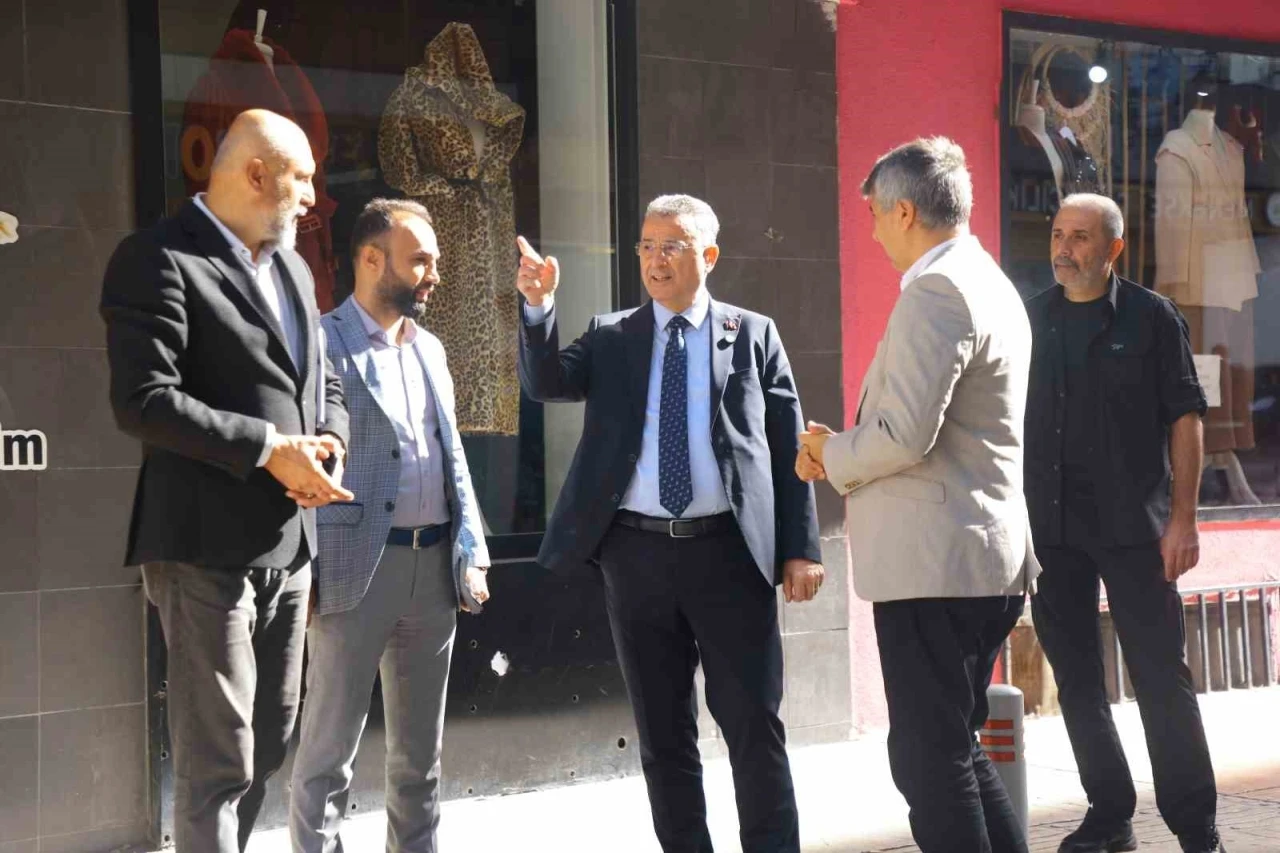 Başkan Kurnaz: &quot;Gazi Caddesi daha modern ve daha aydınlık bir görünüme kavuşacak&quot;
