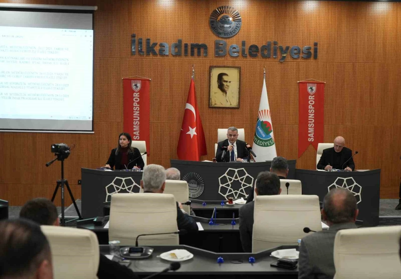 Başkan Kurnaz: &quot;Maksat hayvan sevmek değil, siyaset yapmak&quot;
