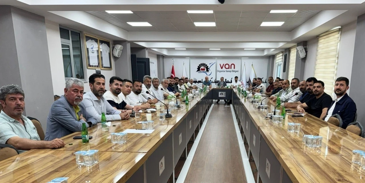 Başkan Memet Aslan: "&Uuml;retim ve istihdamı artıracak projeler &uuml;zerinde &ccedil;alışıyoruz"
