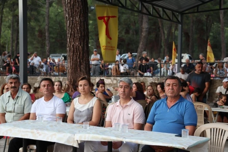 BAŞKAN OKTAY AŞURE LOKMASI’NA KATILDI