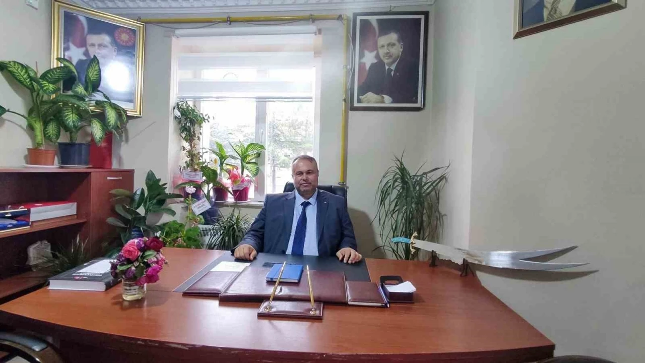 Başkan &Ouml;n&uuml;r&rsquo;den CHP&rsquo;li &Ccedil;ifteler Belediyesi&rsquo;ne kandil eleştirisi
