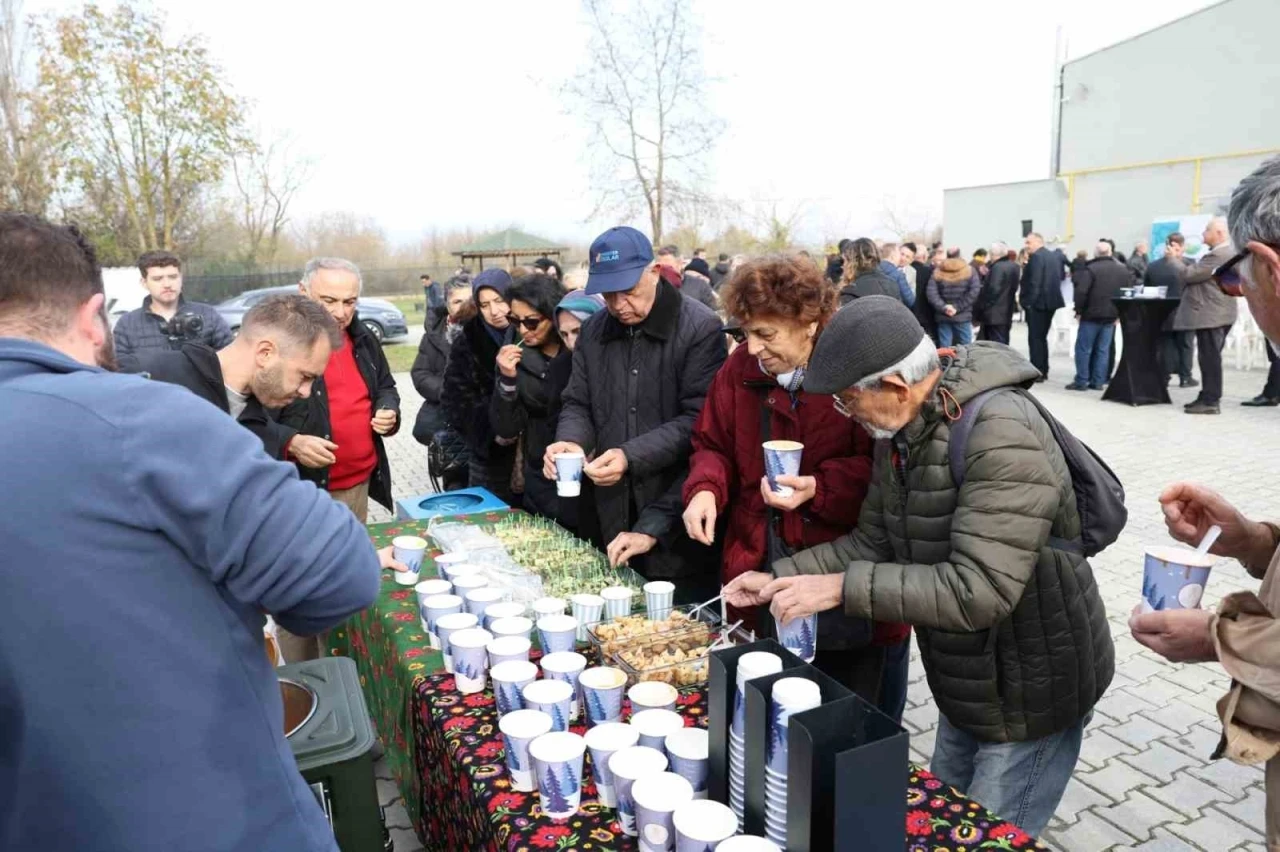 Başkan Özdemir: &quot;Toprağı koruyan kentler geleceğini güvence altına alır&quot;
