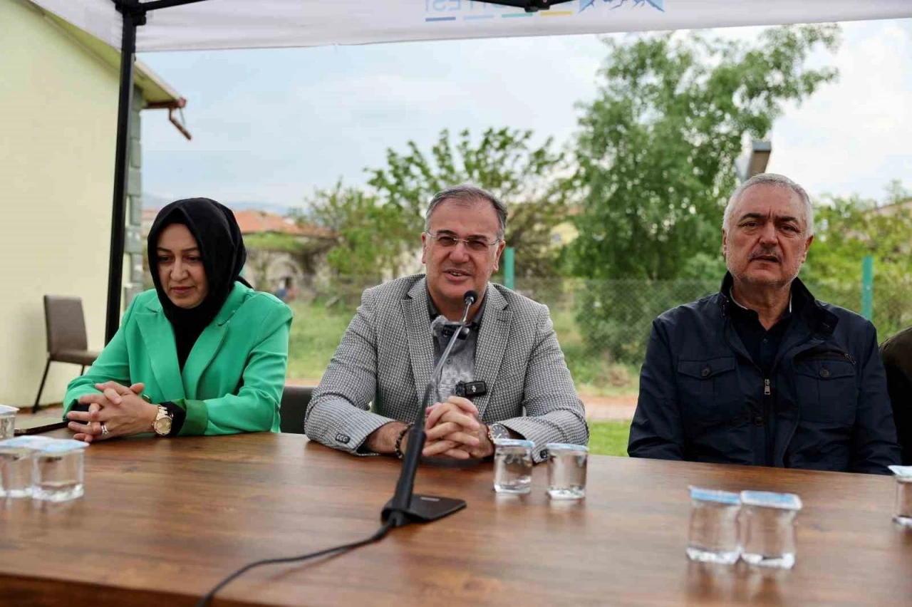 Başkan &Ouml;zdoğan: "Hacılar&rsquo;a yakışır şekilde hizmet etmek i&ccedil;in &ccedil;alışıyoruz"
