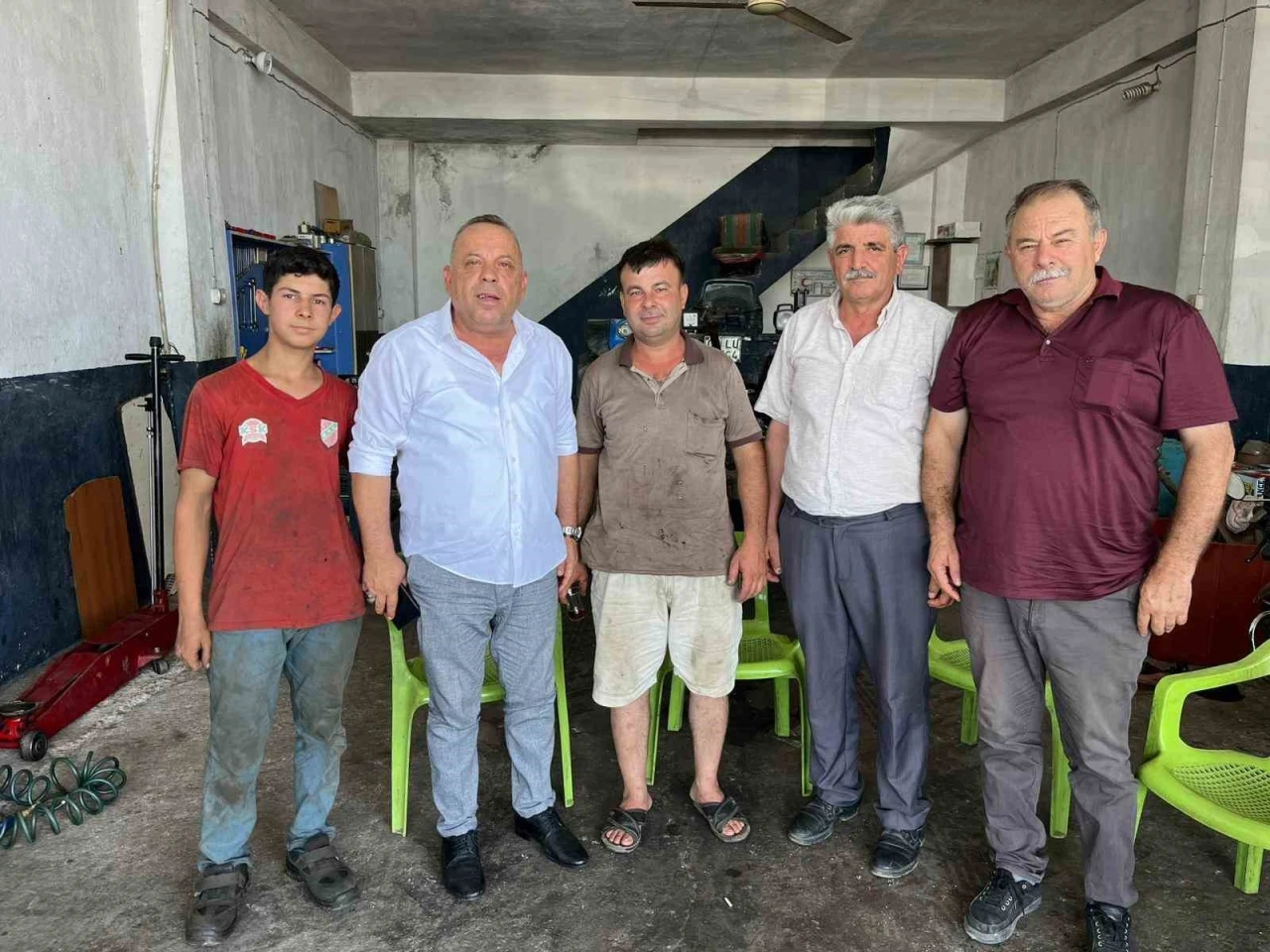 Başkan Özel, esnaflarla bir araya geldi
