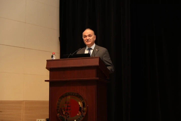 Başkan &Ouml;zl&uuml; &ldquo;Başarmanın anahtarı &ccedil;ok &ccedil;alışmaktır&rdquo;
