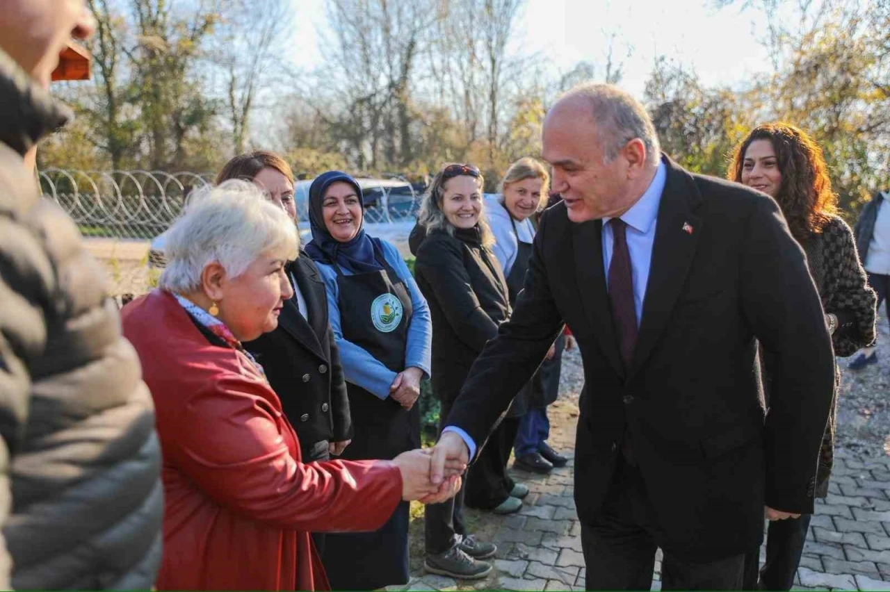Başkan &Ouml;zl&uuml;, girişimci kadınlarla bir araya geldi
