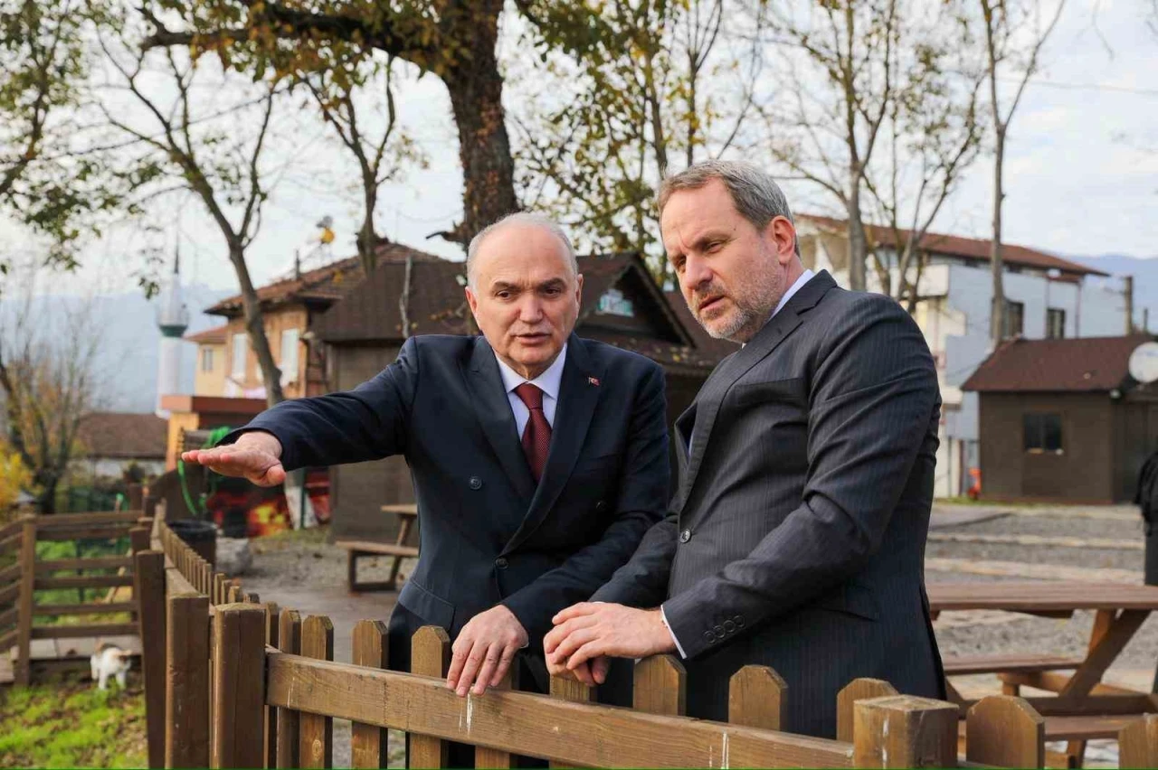 Başkan Özlü: Özlü, &quot;Konuralp’te kazıları bitirdik, üç aşamalı bir program uygulayacağız&quot;
