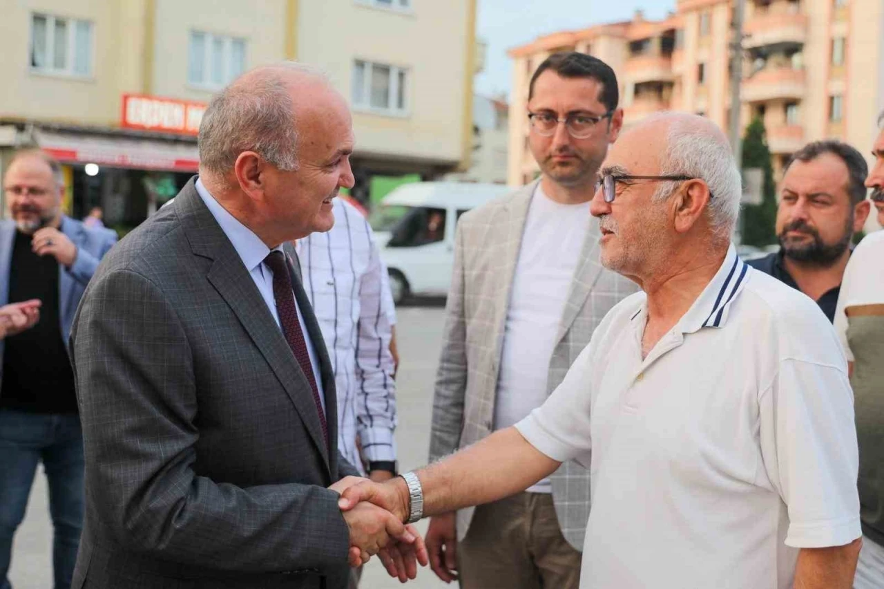 Başkan Özlü: &quot;Siyaset hizmet için yapılır&quot;
