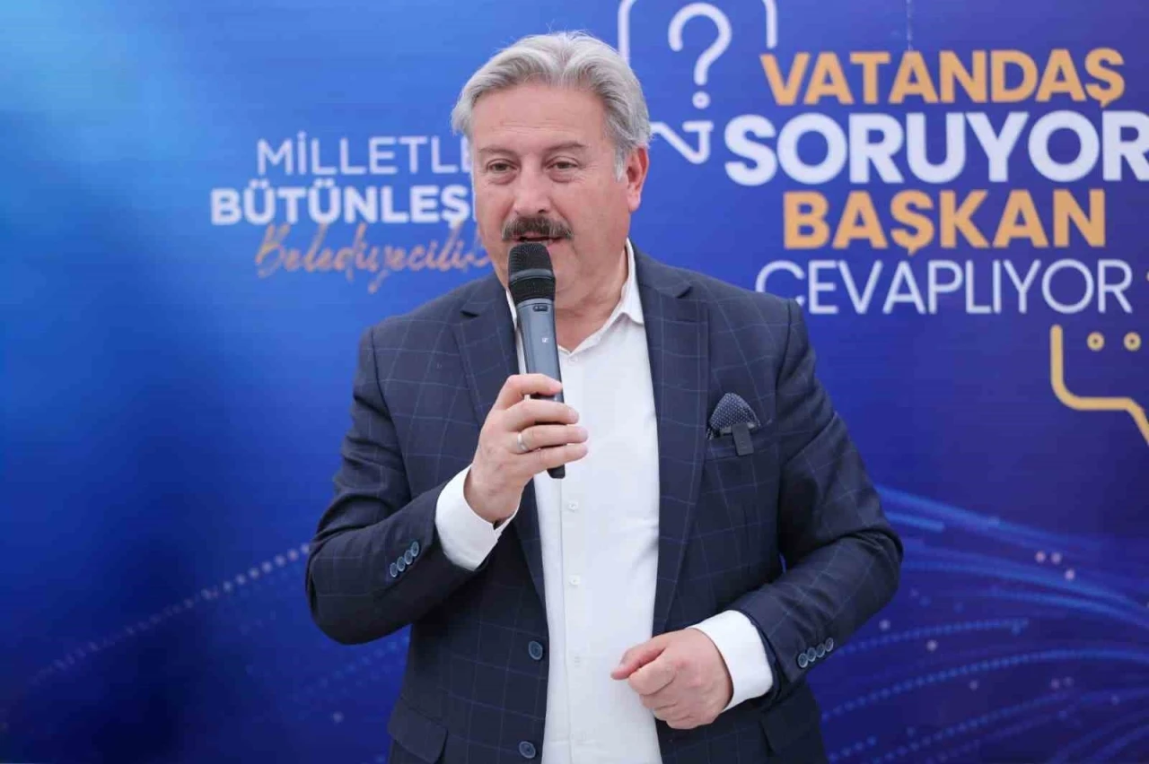 Başkan Palancıoğlu, Yenik&ouml;y Mahalle sakinlerini dinledi

