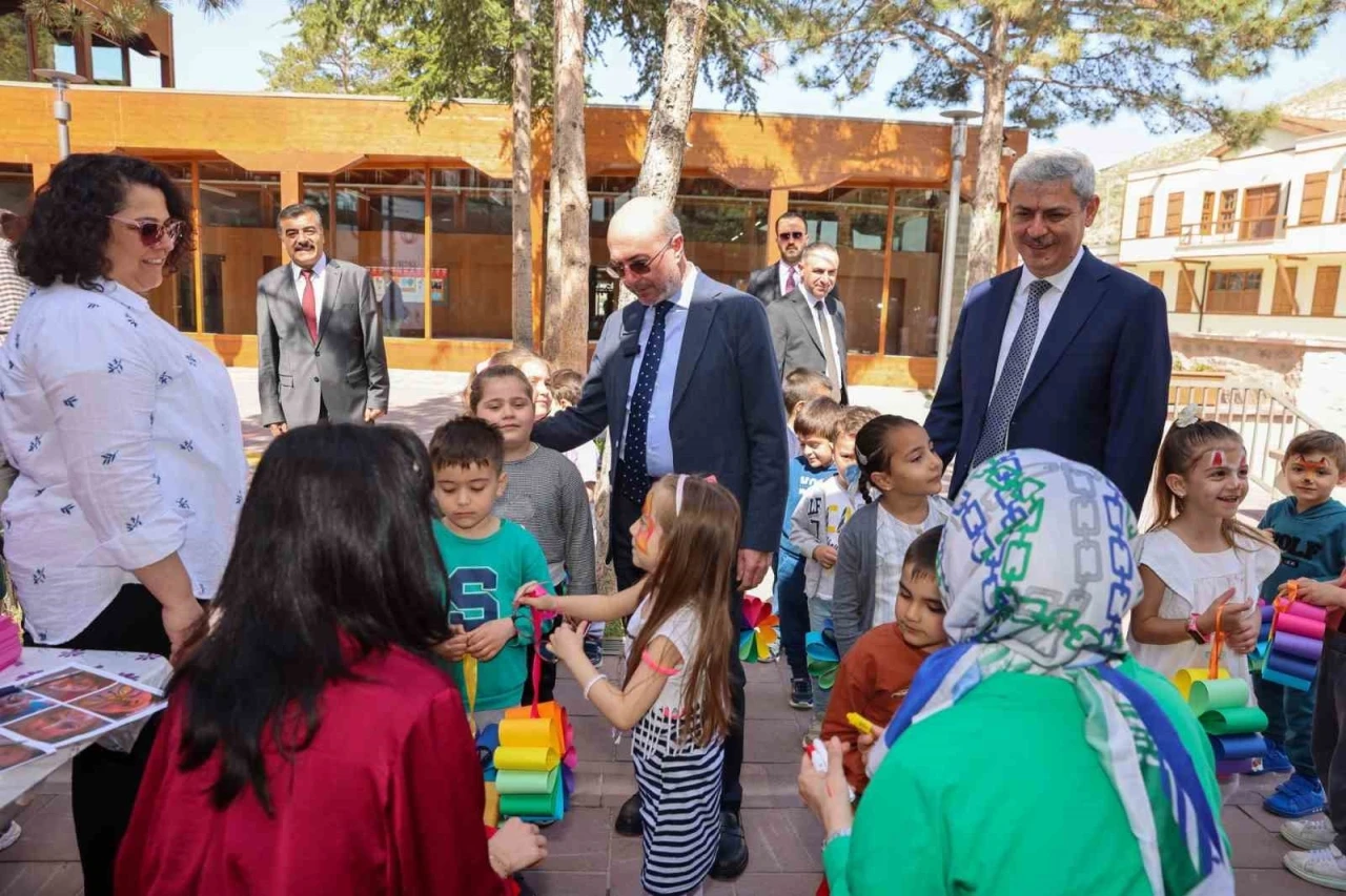 Başkan Pekyatırmacı: &quot;Tüm öğrencilerimizi atölyelerimizden yararlandırıyoruz&quot;

