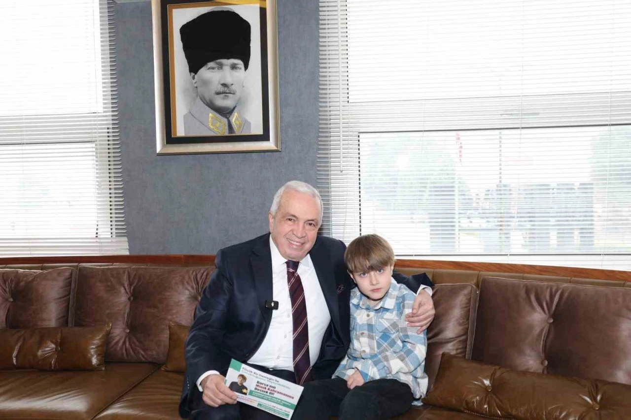 Başkan Şadi &Ouml;zdemir&rsquo;den Yağız Efe i&ccedil;in dayanışma &ccedil;ağrısı
