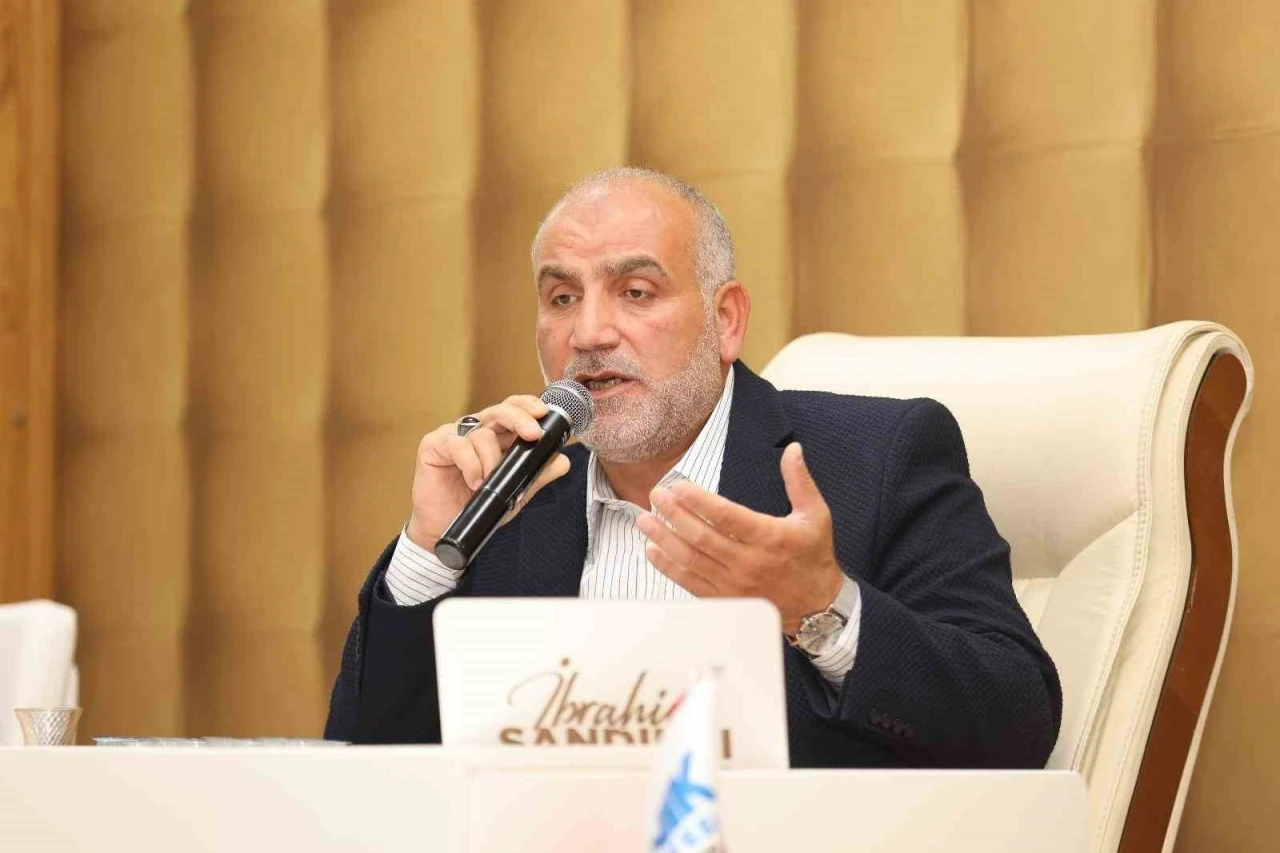 Başkan Sandıkçı: &quot;Hz. Peygamberimizi hedef alan bu hakaret ifade özgürlüğüyle maskelenemez&quot;
