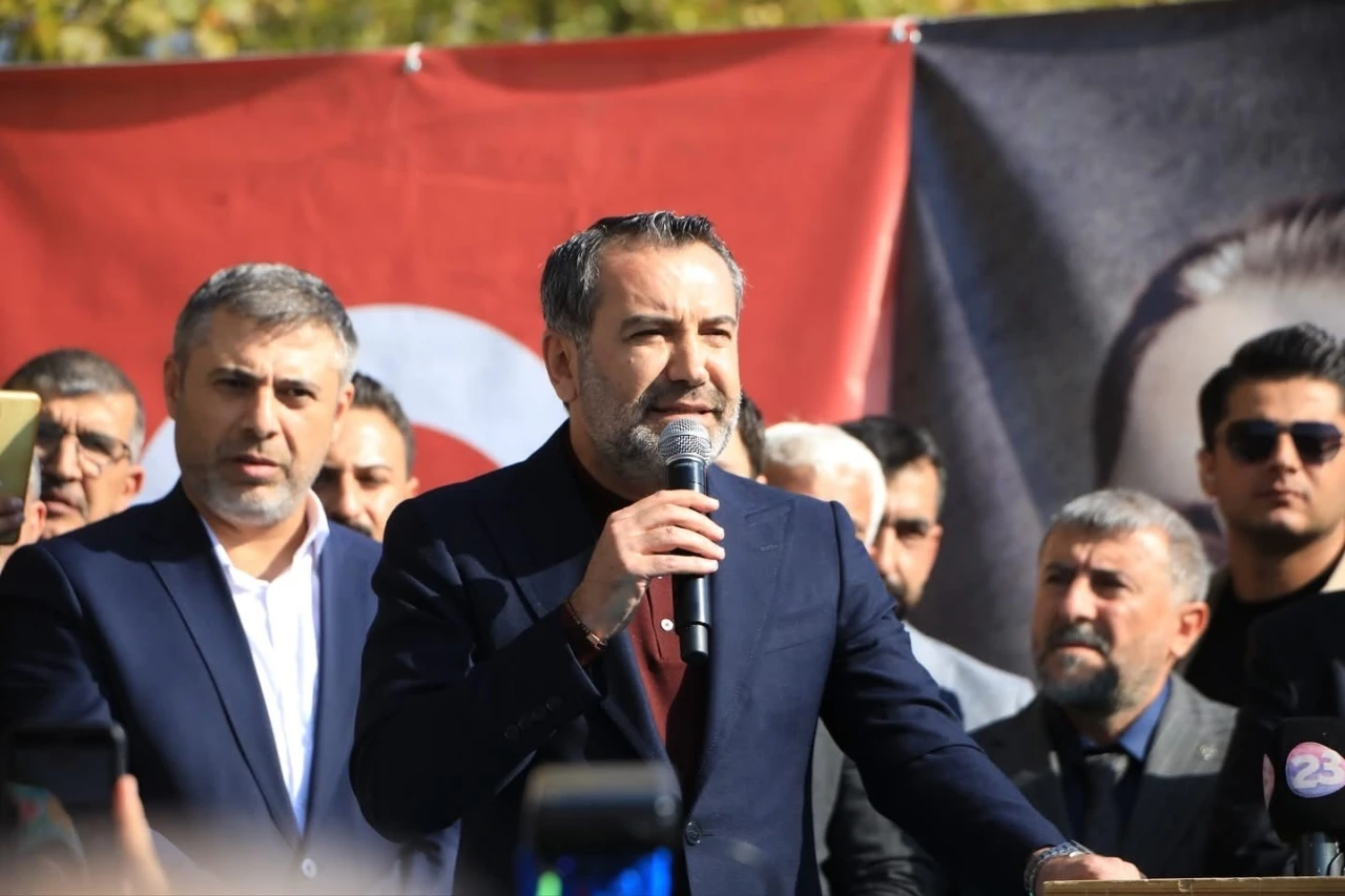 Başkan Şerifoğulları: &quot;Elazığspor’un yanında olmaya devam edeceğiz&quot;
