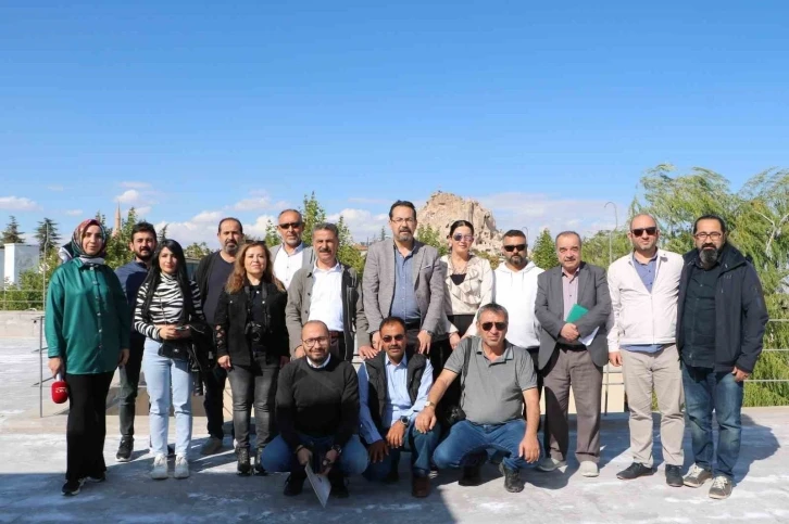 Başkan S&uuml;sl&uuml;, yatırımları gazeteciler ili birlikte gezdi
