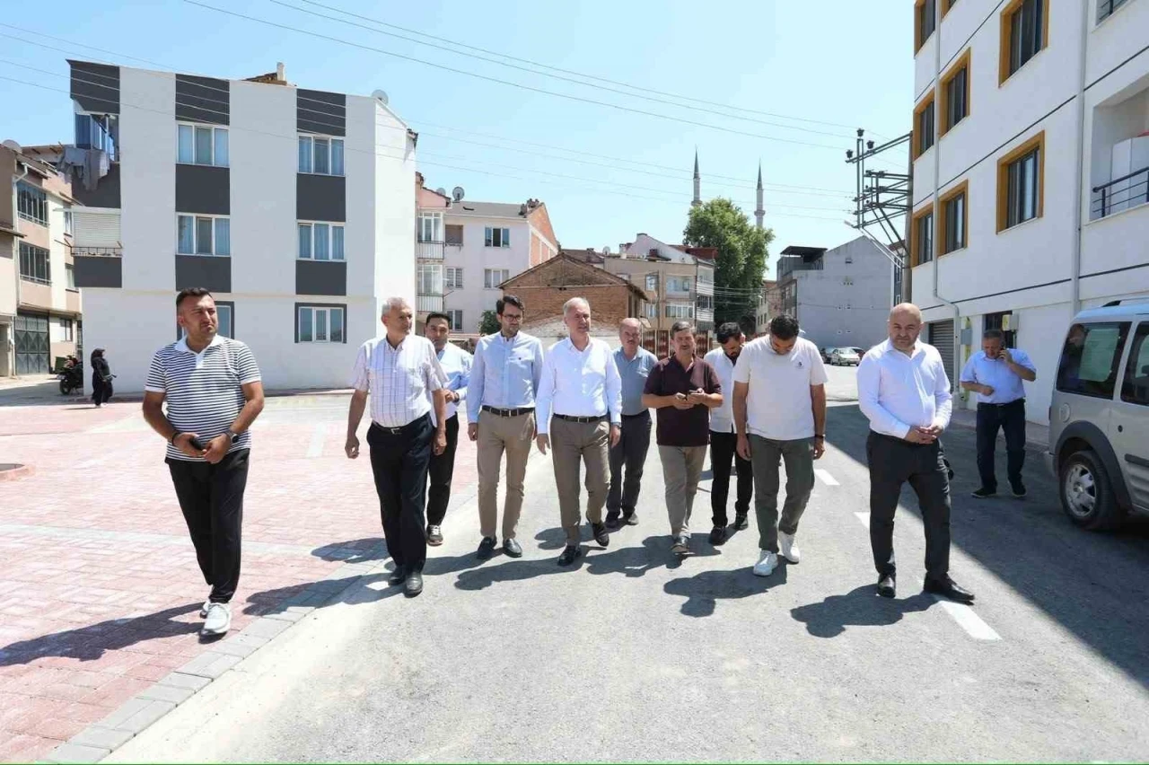 Başkan Taban tamamlanan asfalt ve otopark &ccedil;alışmalarını yerinde inceledi
