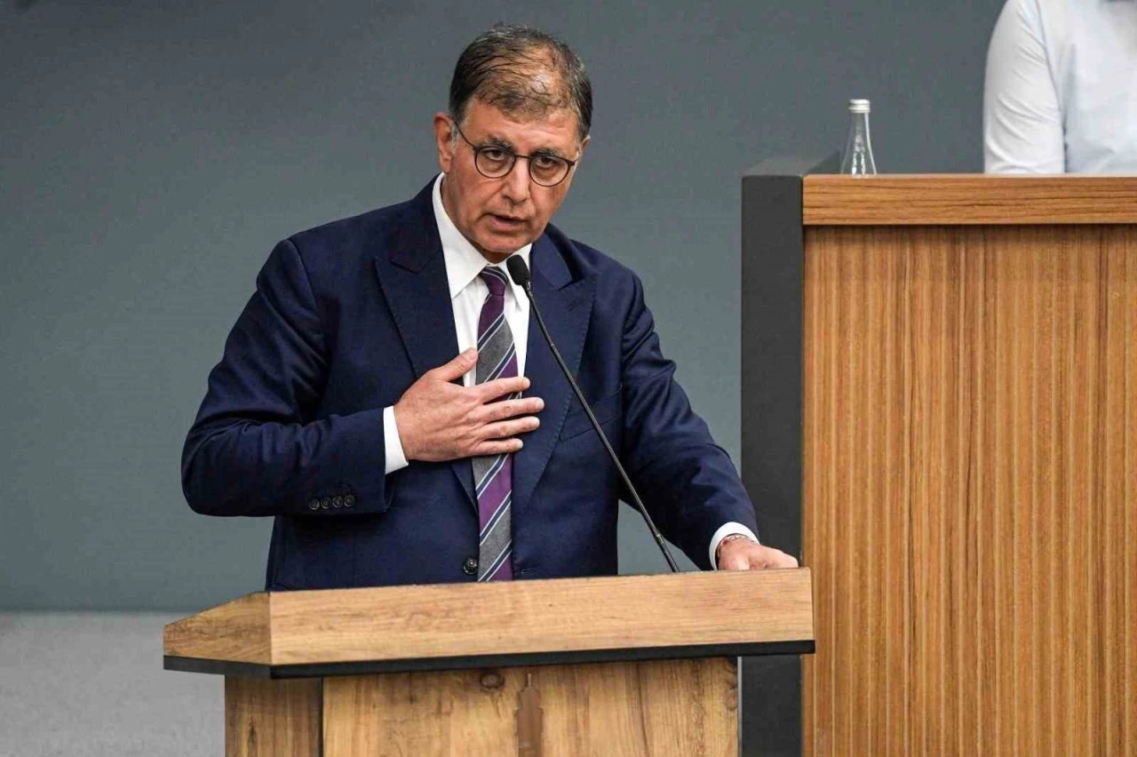 Başkan Tugay: "Bu şehrin başını &ouml;ne eğdirmeyeceğiz"
