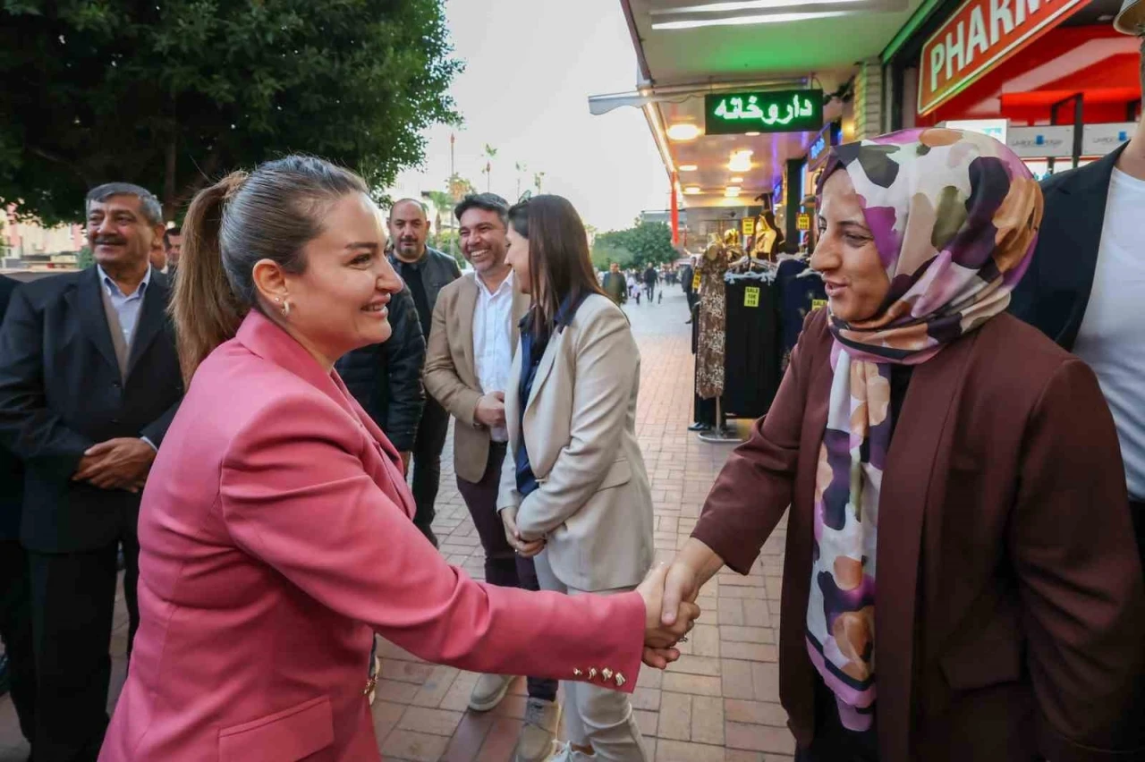 Başkan Vekili &Ouml;zdemir: "Alanya&rsquo;yı hak ettiği hizmetlerle buluşturmaya devam edeceğiz"
