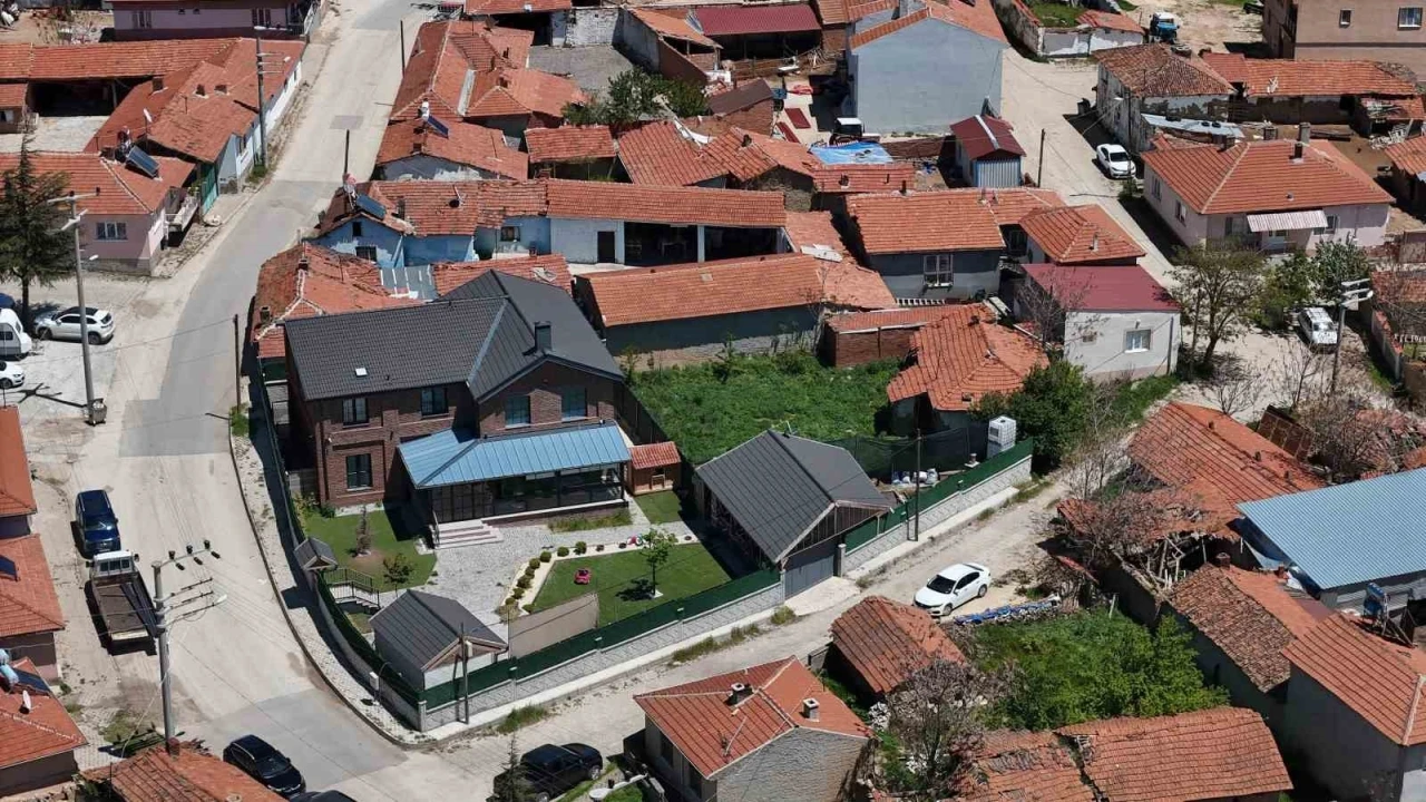 Başkan yardımcısı oğlunun &uuml;zerine şirket kurup k&ouml;ye villa yaptırmış
