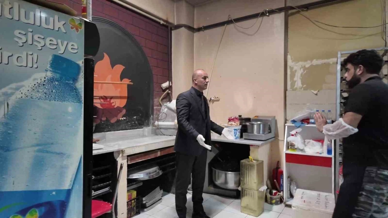 Başkan yardımcısının ani denetimi hijyensizliği ortaya çıkardı: &quot;Burası pislik içinde&quot;
