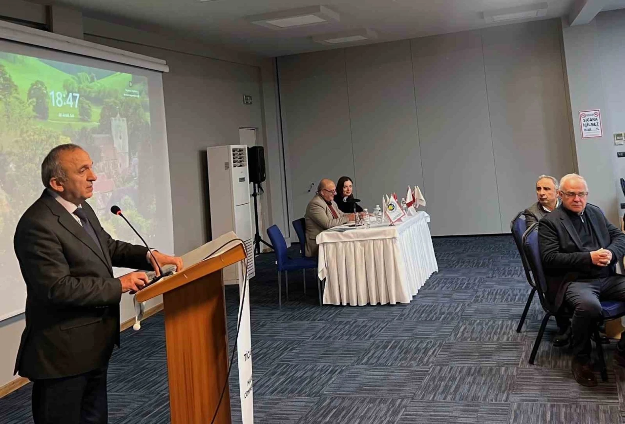 Başkan Yılmaz bazı sekt&ouml;rlerdeki daralmaya dikkat &ccedil;ekti
