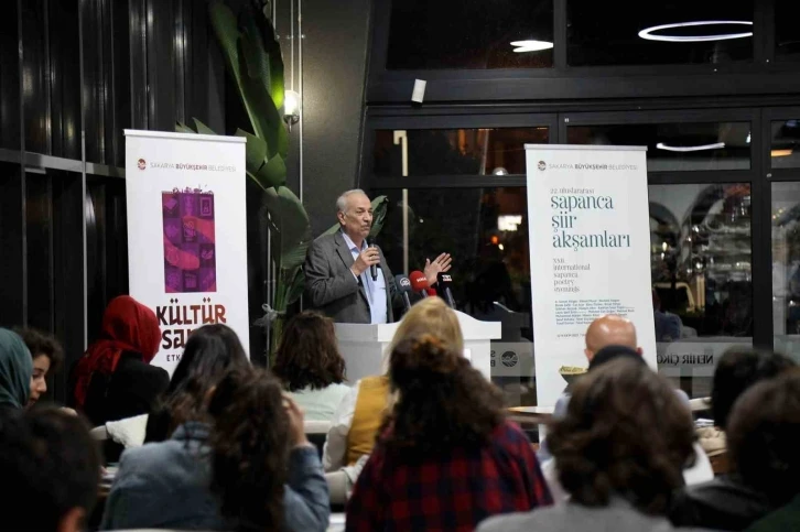 Başkan Y&uuml;ce: &ldquo;Şiir, d&uuml;nyaya başka g&ouml;zlerle bakmak, kalbe dokunmaktır&rdquo;
