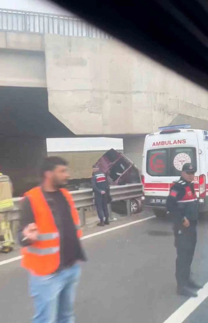 Başkent’te hızlı tren köprüsü ayağına çarpan araçtaki 3 kişi öldü, 2 kişi ise yaralandı
