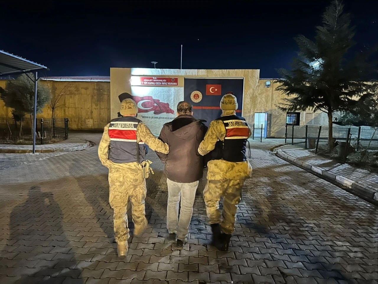 Batman&rsquo;da 37 firari yakalandı
