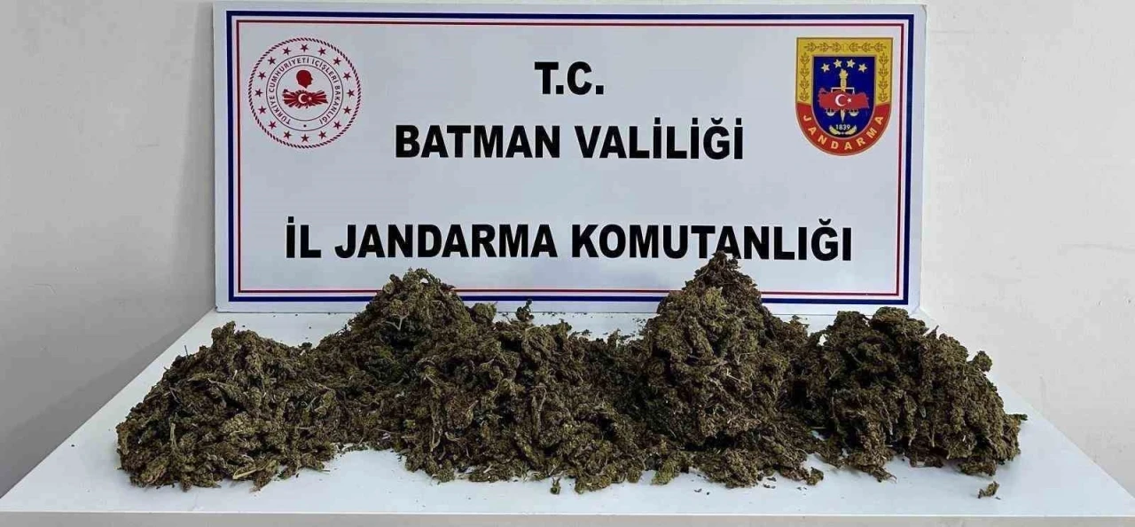 Batman’da 4 kilogram uyuşturucuyla yakalanan şahıs tutuklandı
