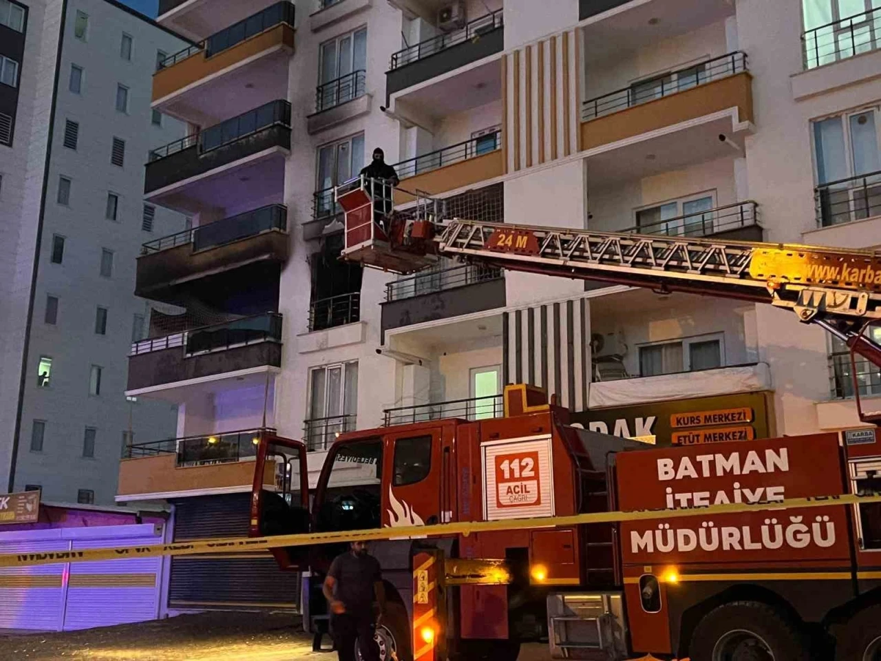 Batman&rsquo;da apartman dairesinde yangın
