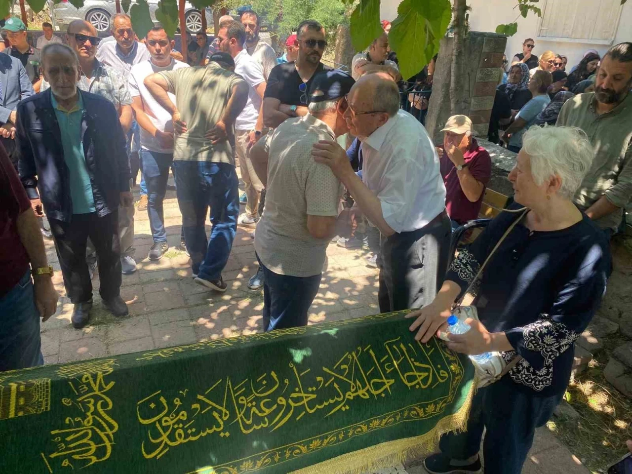 Batman’da keşif ekibinin yaptığı kazada vefat eden öğretim görevlisi Ankara’da defnedildi
