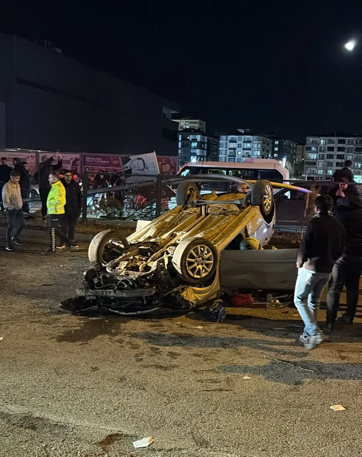 Batman&rsquo;da otomobil takla attı: 1 yaralı
