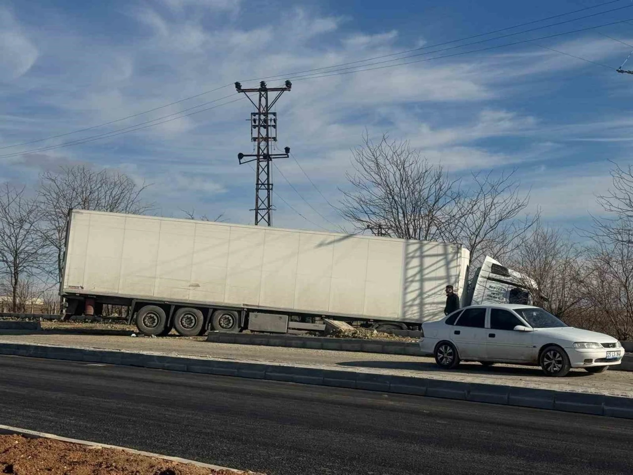 Batman&rsquo;da tır ile minib&uuml;s &ccedil;arpıştı: 6 yaralı
